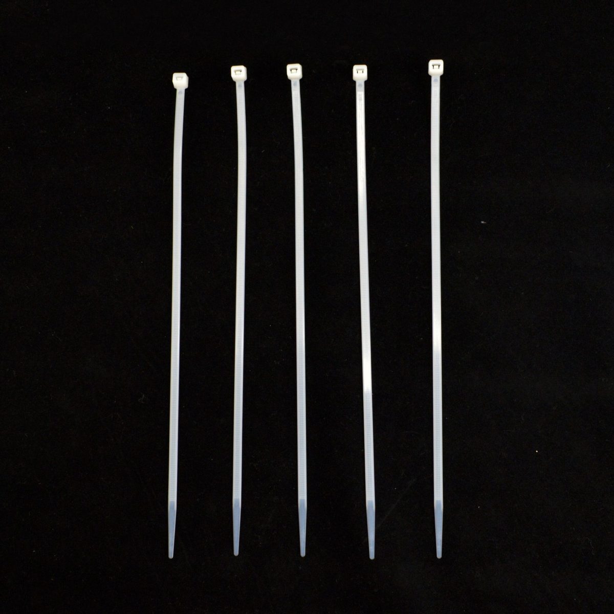 Tie Raps de 3.6mm 10" Blanco   CM-3.6X10"WH - Electrónica | Papitin.com
